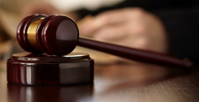 Rapina a Bisignano, la Corte d’Appello riduce la pena ai due imputati