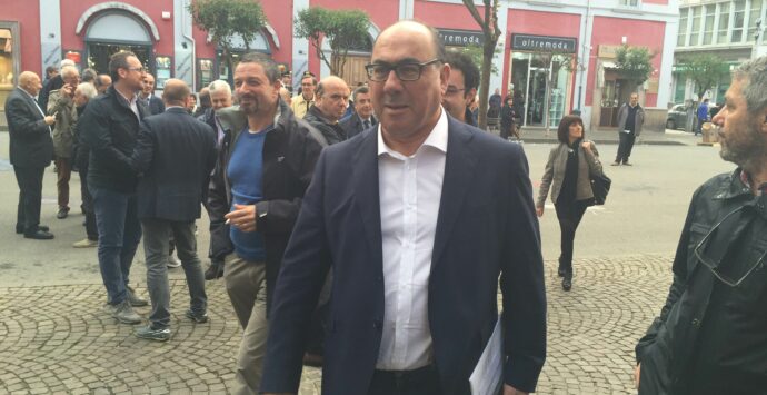 Asp di Cosenza, l’accusa di Guccione: «Deficit di 47 milioni, superiore a quello del 2015 del 52%»