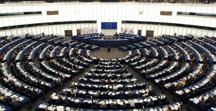 Parlamento Europeo, aperto il bando per le scuole secondarie calabresi