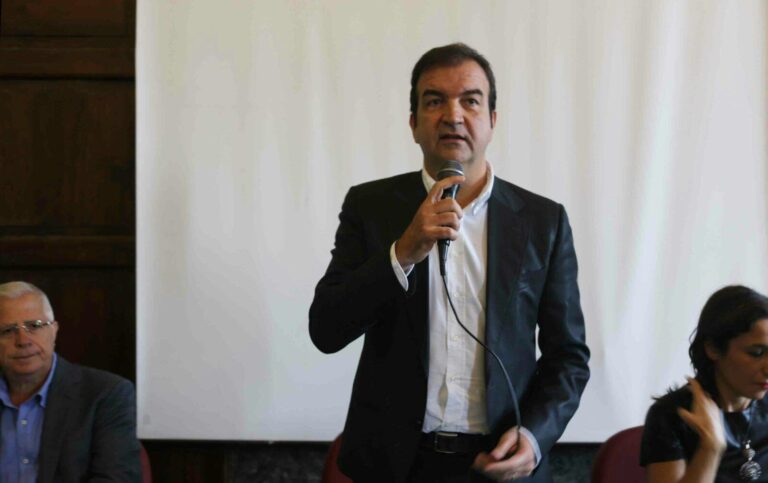Pd e Cinque Stelle bocciano il Psc del sindaco Mario Occhiuto