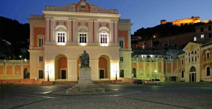 Teatro Rendano declassato, il Pd attacca il sindaco Occhiuto