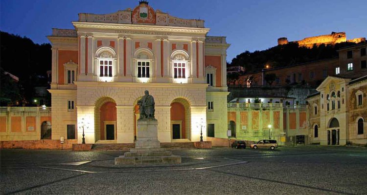 Teatro Rendano declassato, il Pd attacca il sindaco Occhiuto