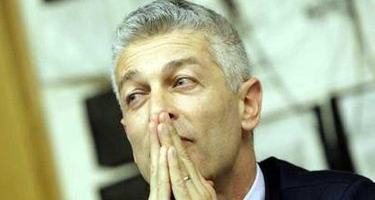 Morra shock: «I calabresi sapevano che la Santelli fosse gravemente malata». Tajani, Salvini e Meloni chiedono le dimissioni