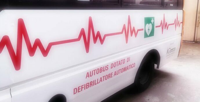 Da lunedì a Cosenza arriva la Circolare Bianca, autobus con defibrillatore