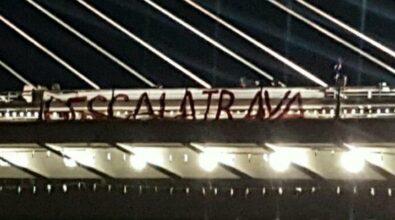 Dall’altra parte del ponte (di Calatrava): cortei, striscioni e slogan [VIDEO E FOTO]