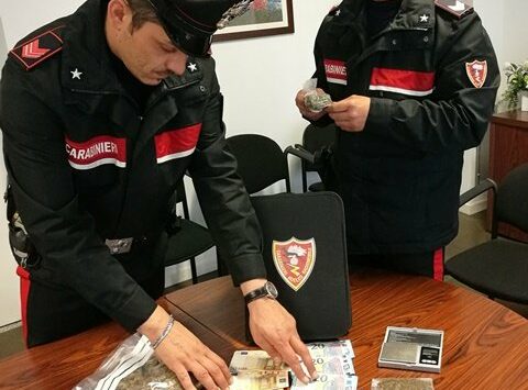 Rende, controlli a tappeto dei carabinieri: arresti per droga e denunce per degrado urbano