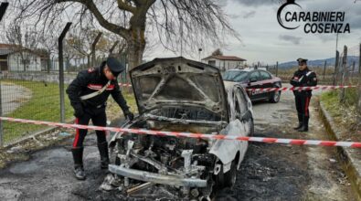 Rogliano, incendia la sua auto: i carabinieri lo trovano