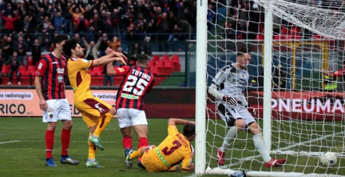 Cosenza-Cittadella 2-0: gli highlights del match e i gol dei Lupi