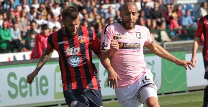 Cosenza-Palermo: le pagelle. A Maniero manca solo il gol, Embalo ok