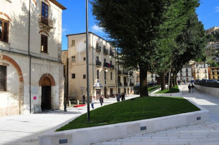 Cosenza, nuova opera terminata: inaugurata piazza Campanella