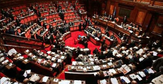 Taglio dei parlamentari, in Calabria sette deputati e tre senatori in meno