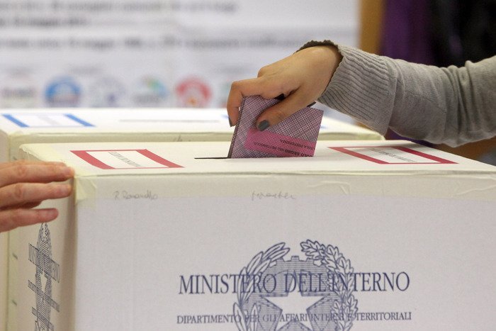 Europee, il Prc contro Iacucci: «Promesse di ogni tipo alla vigilia del voto»