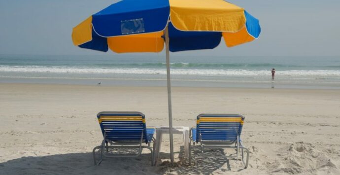 Luglio, è tempo di vacanze: 5 cose a cui non rinunciare in spiaggia