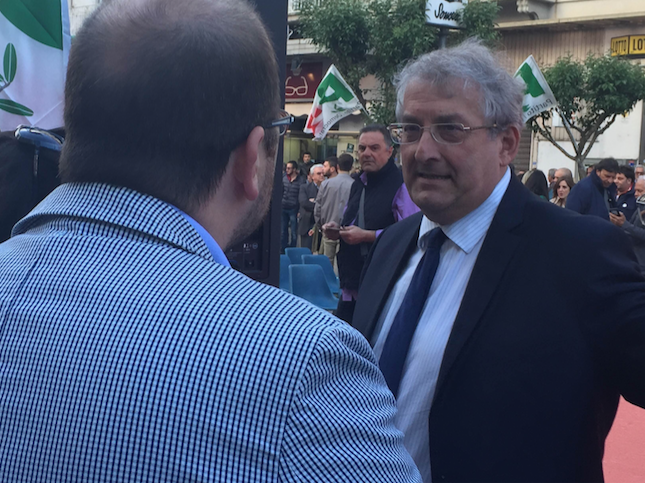 Regionali Calabria, Italia Viva candida il senatore Magorno