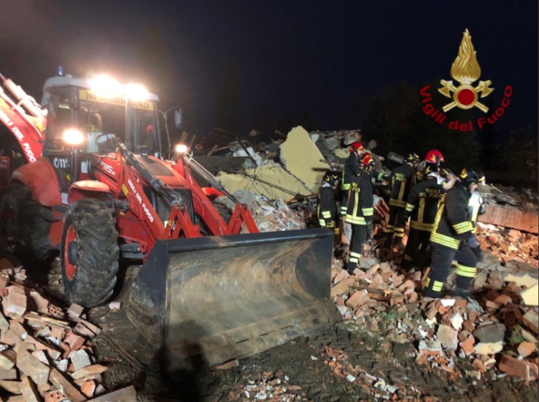 Esplosione nell’Alessandrino, muore pompiere di Reggio Calabria