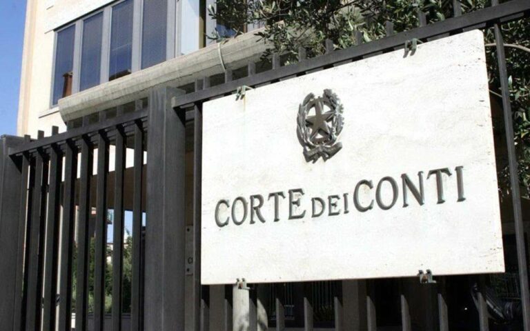 La Corte dei Conti condanna “assenteisti” per danno di immagine alla Regione Calabria
