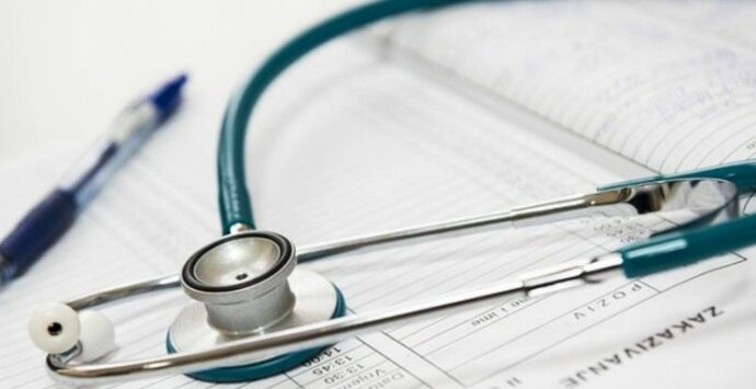 Santelli: «340 medici disponibili per l’emergenza coronavirus»