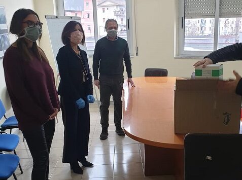 Cosenza, il Comune dona mille mascherine al reparto di Rianimazione