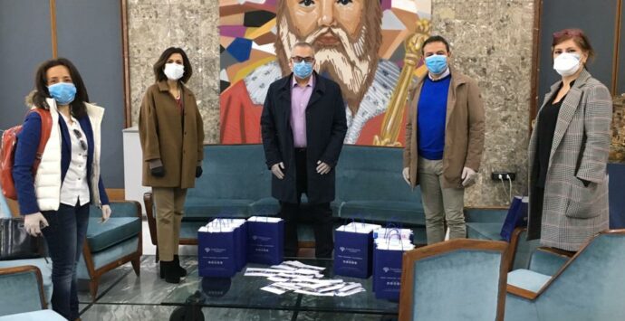 FederTerziario dona 1500 mascherine al Comune di Cosenza