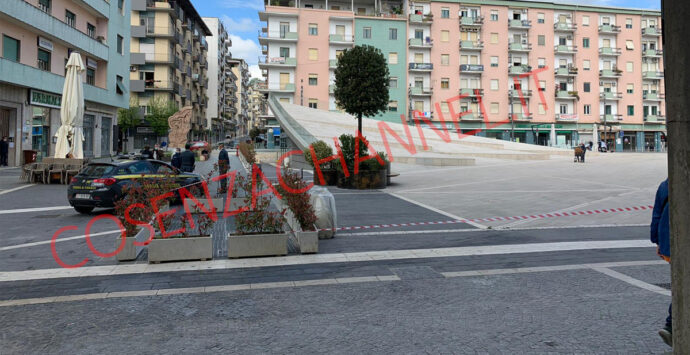 Piazza Bilotti sequestrata. La Guardia di Finanza blocca il transito
