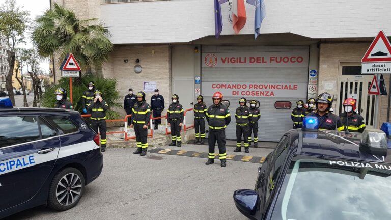Cosenza, i vigili urbani ricordano il vigile del fuoco Bonaventura Ferri