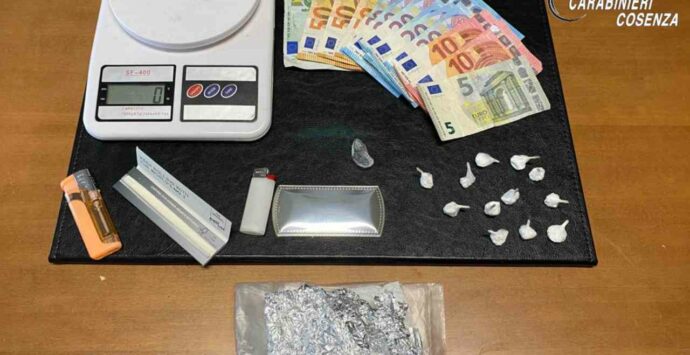 Droga in casa, i carabinieri arrestano un incensurato a Diamante
