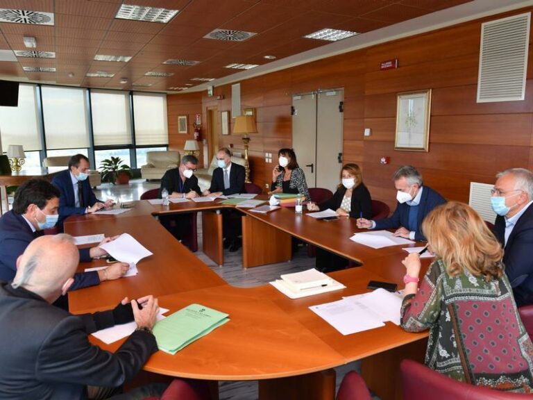 Ristori, pubblicato il bando “Riapri Calabria 2”: 65 milioni per professionisti e imprese