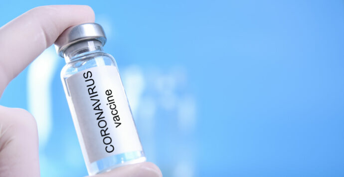 Coronavirus, il vaccino russo Sputinik V è efficace al 92%