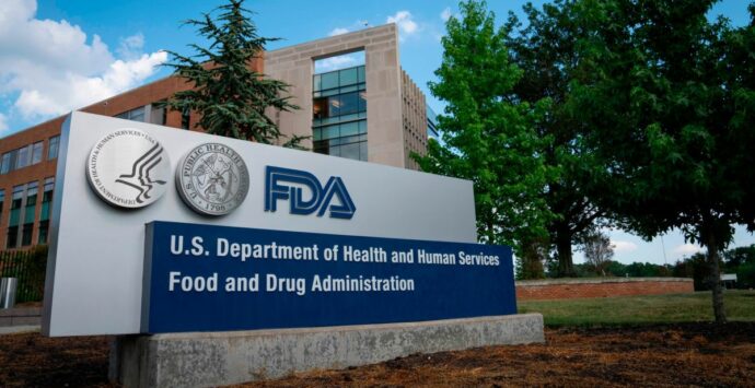 La FDA autorizza l’uso del vaccino Pfizer negli Stati Uniti