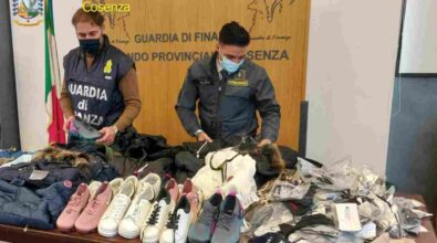 Merce contraffatta custodita in un magazzino: sequestro a Cosenza