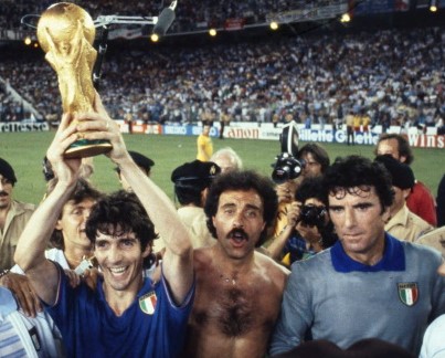 E’ morto Paolo Rossi, eroe dei mondiali 1982 | <strong><u><a href="https://www.cosenzachannel.it/2020/12/10/morte-paolo-rossi-il-ricordo-di-simone-perrotta/">PARLA SIMONE PERROTTA</a></u></strong>