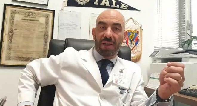 Matteo Bassetti: «Vaccinazioni a farmacie e medici di famiglia»