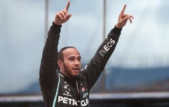 Hamilton rinnova contratto con Mercedes per 2021