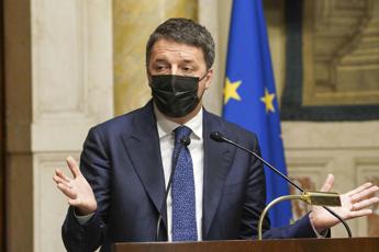 Governo Draghi, Renzi: “Altro che buio, qui si vede la luce”