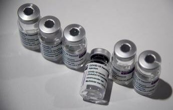 AstraZeneca, Ema: “Vaccino e trombosi, non provato nesso”
