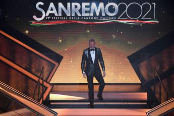 Sanremo, ecco la prima classifica generale provvisoria dei 26 Big
