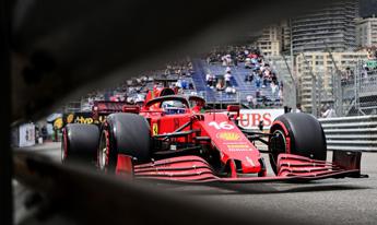 Monaco, Leclerc in pole con la Ferrari