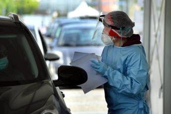 Covid oggi Lazio, 660 contagi e 2 morti: bollettino 25 luglio