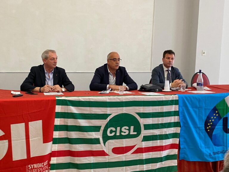 Cgil Cisl Uil Calabria: «Grande attenzione e apprezzamento per Messaggio Vescovi»