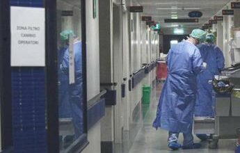 Covid, Menichetti: “In mio ospedale due terzi ricoverati non sono vaccinati”