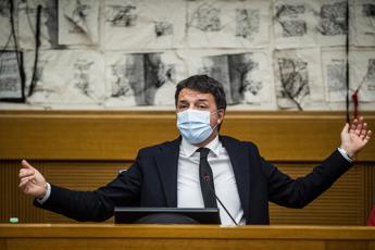 Reddito cittadinanza, Renzi insiste: “Non funziona”
