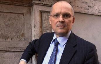 Covid Italia, Ricciardi: “Vaccino per molti o pandemia fino al 2024”