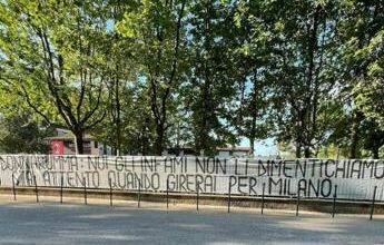 Donnarumma, striscioni con minacce dagli ultras del Milan