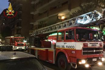 Incendio in appartamento a Roma, morta una donna