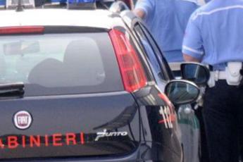 Catania, uccide l’ex moglie a coltellate e tenta il suicidio
