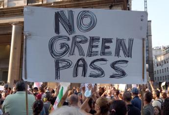 No green pass, vice questore di Roma sul palco: avviata azione disciplinare