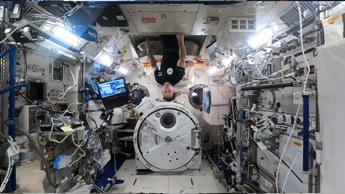 Esa, l’astronauta Pesquet mostra tour della Iss grazie a telecamera 360