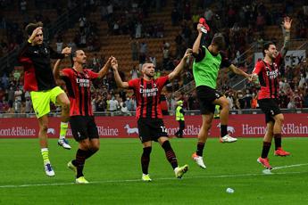 Serie A, il Milan piega 2-0 la Lazio: gol di Leao e Ibra