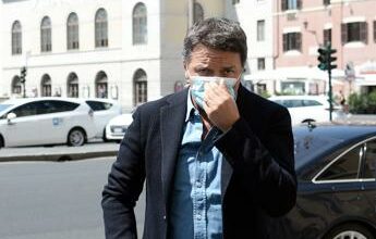 Green pass obbligatorio, Renzi: “Chi dice no a vaccino paghi tampone”