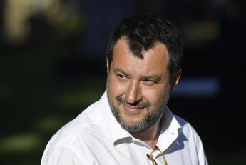 Salvini vs Lamorgese: “Ottimo ministro per i punkabbestia di mezza Europa”